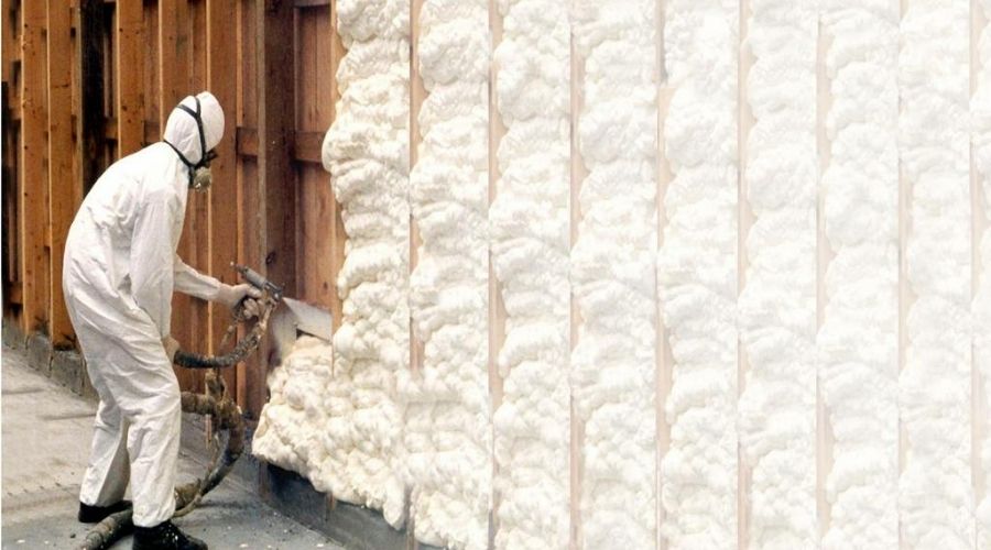 An image of a DIY enthuasists using a spray insulation for the insulation purposes 